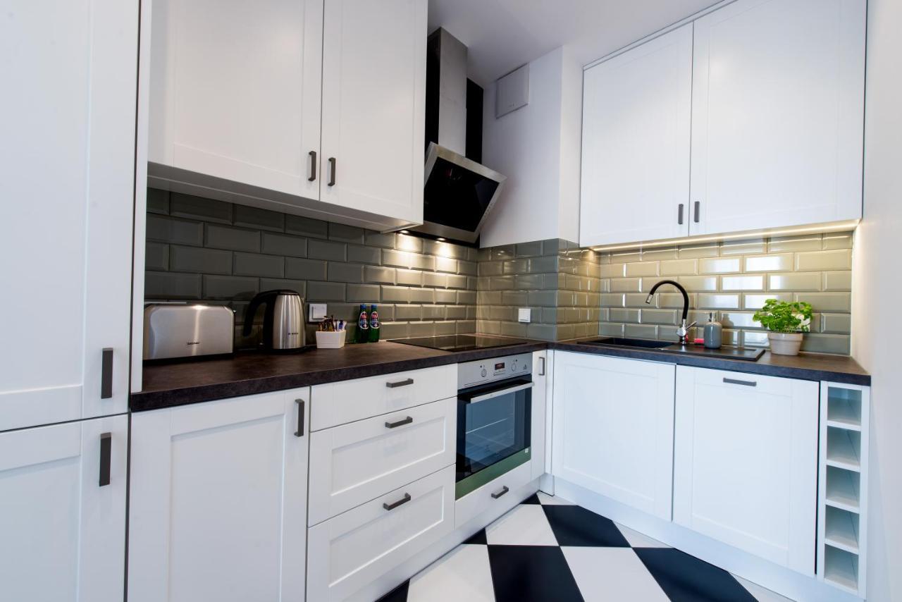 Go Apartments Varşovia Exterior foto